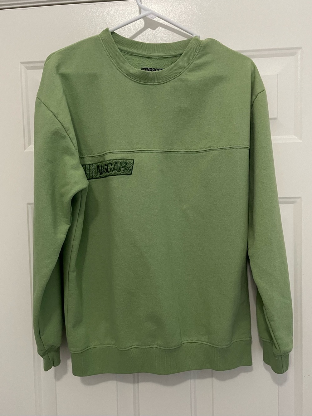 NASCAR Unisex Medium sweatshirt lime Green Daytona 500 NASCAR